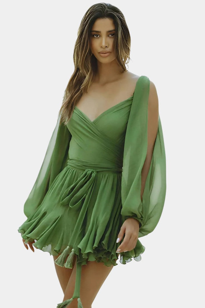 Skylar Robe Mini avec Décolleté en V et Manches Légères