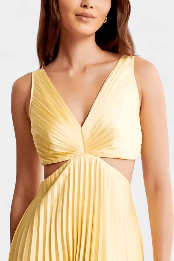 Robe Selena Sans Manches Plissée avec Fente Latérale et Détail Tordu