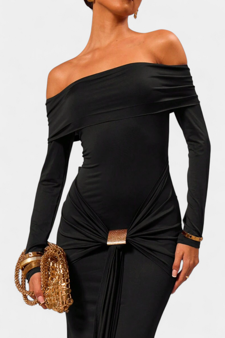 Kiah Robe Maxi Off-Shoulder avec Silhouette de Sirène