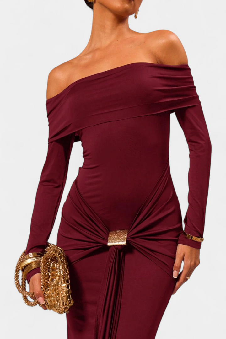 Kiah Robe Maxi Off-Shoulder avec Silhouette de Sirène