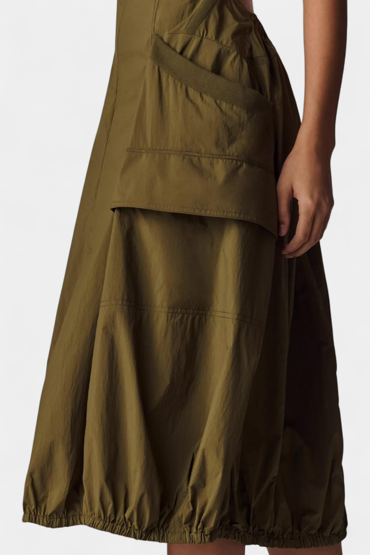 Robe Midi Katana avec Ourlet en Bulles et Corset Ajusté