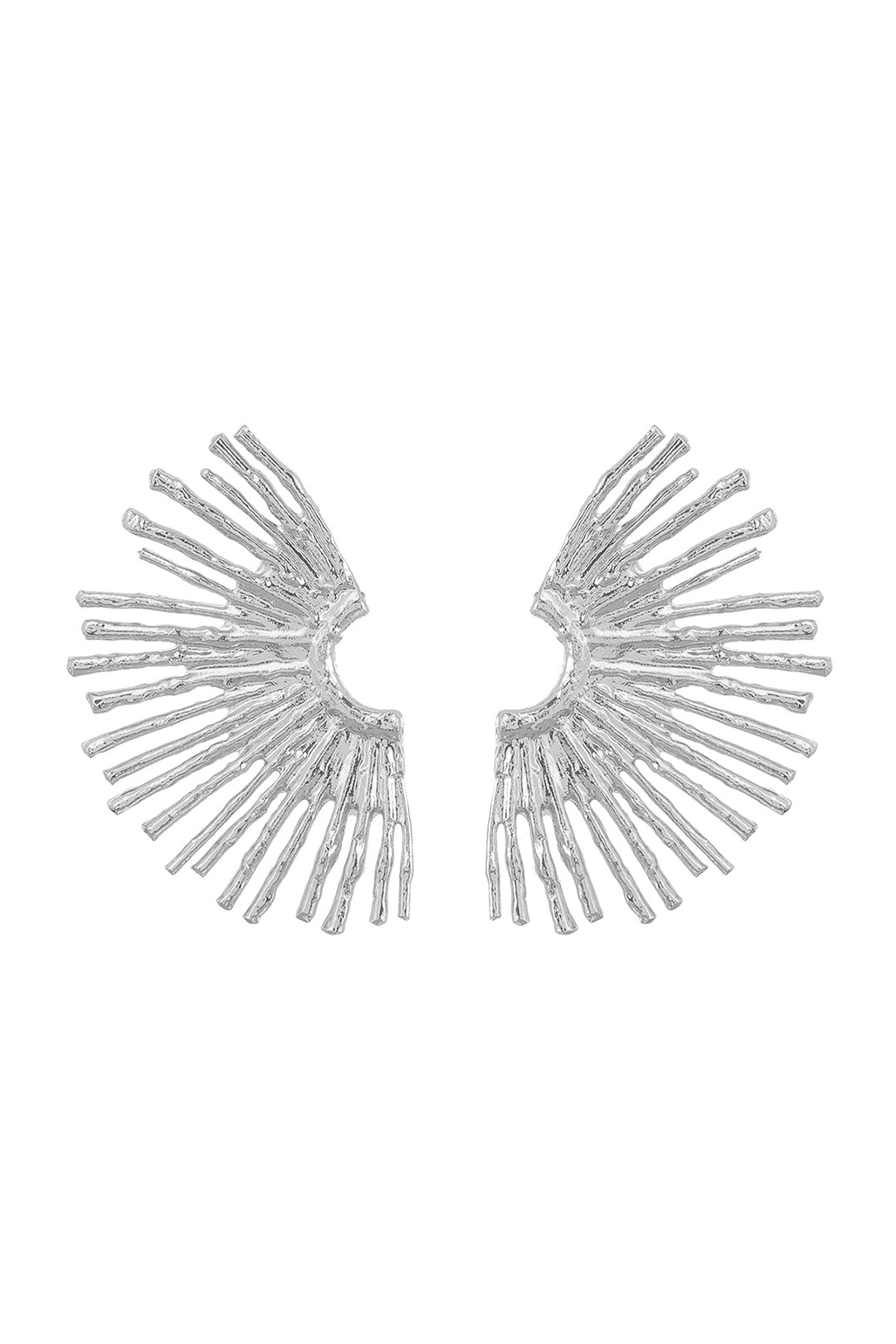 Boucles d'oreilles en métal avec bord ondulé