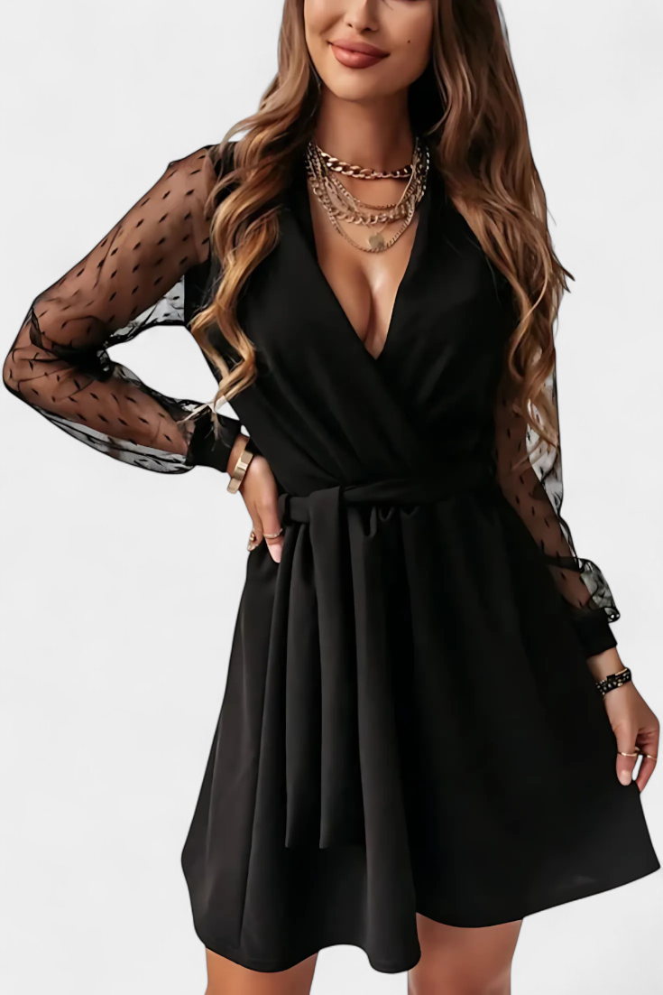 Robe Mini Élégante Calandra avec Décolleté Sophistiqué et Silhouette Flatteuse