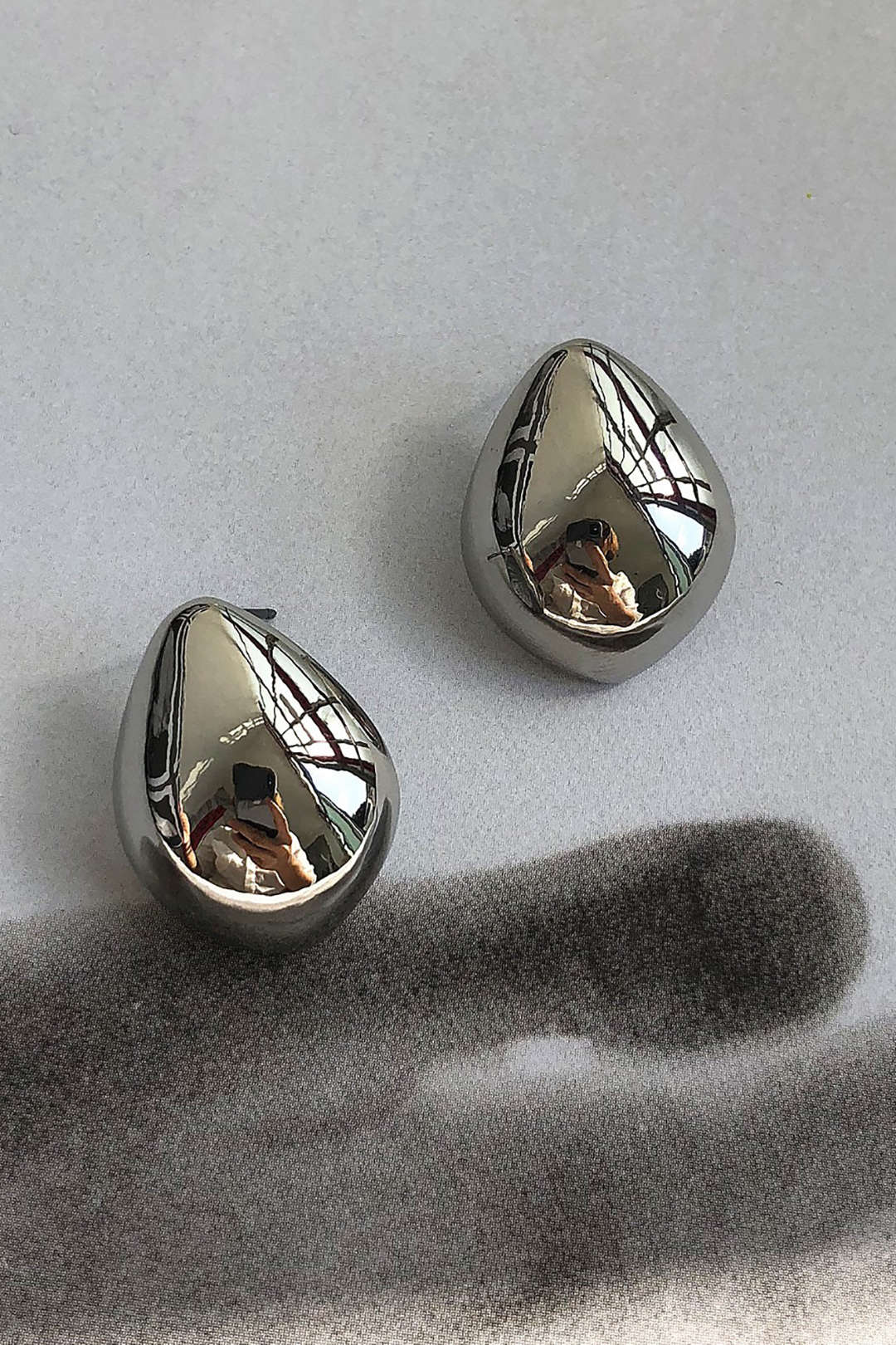 Boucles d'Oreilles Métalliques en Forme de Goutte