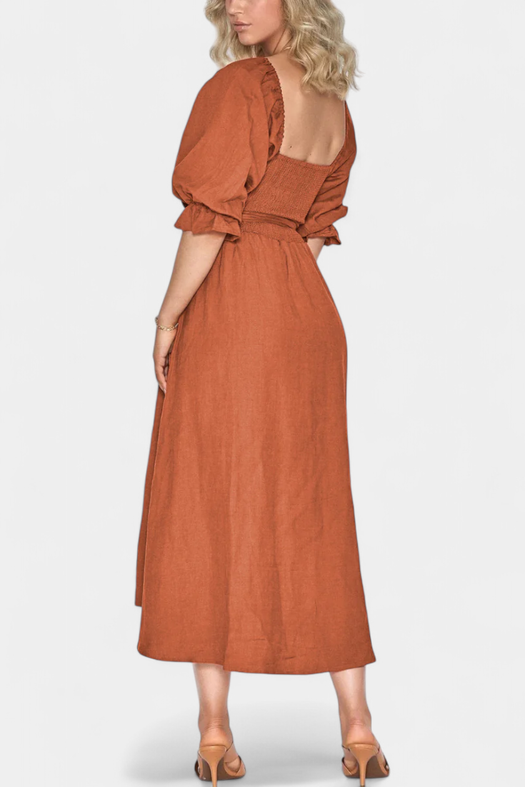 Robe Petra à Deux Niveaux avec Corps Froncé et Manches Bouffantes