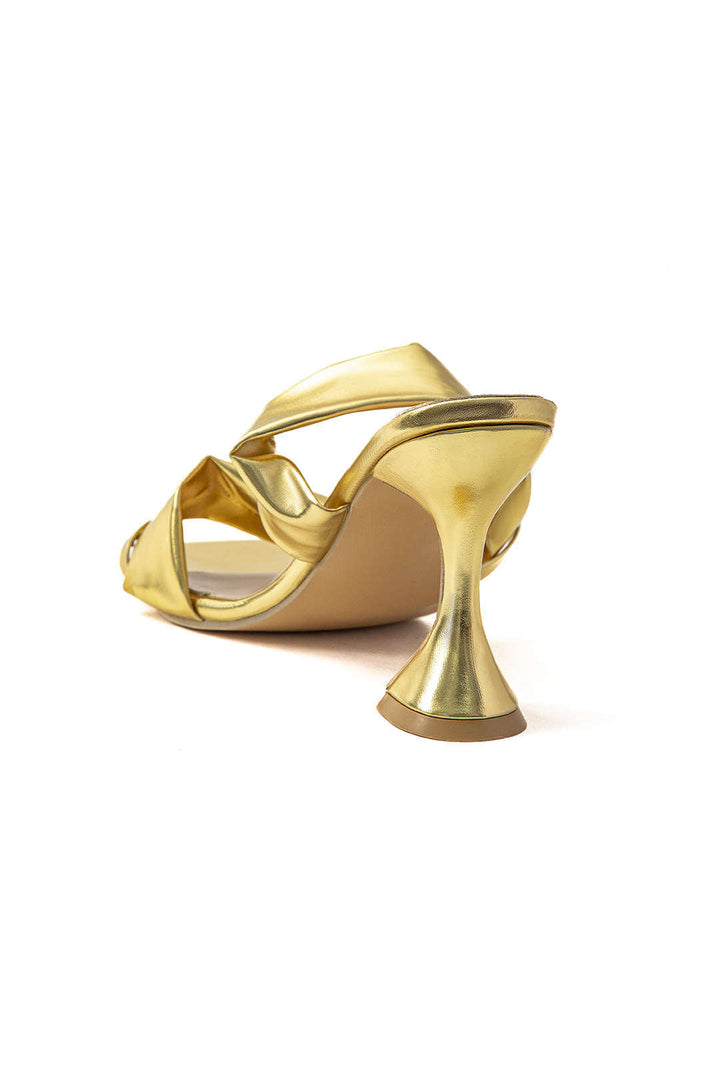 Sarah Sandales à talons hauts avec bout carré froissé métallique