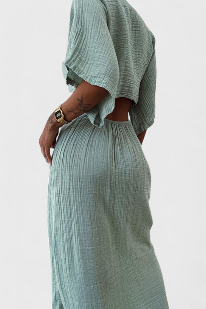 Robe Myra Fluide avec Nœud Frontal et Découpes