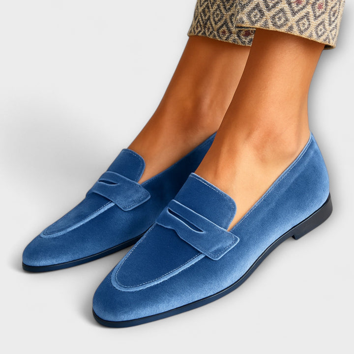 Louise Baskets en Velours au Style Intemporel