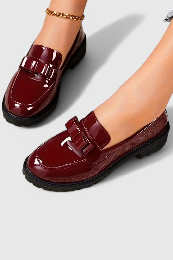Mocassins Zinnia avec Détail de Nœud et Talon Épais