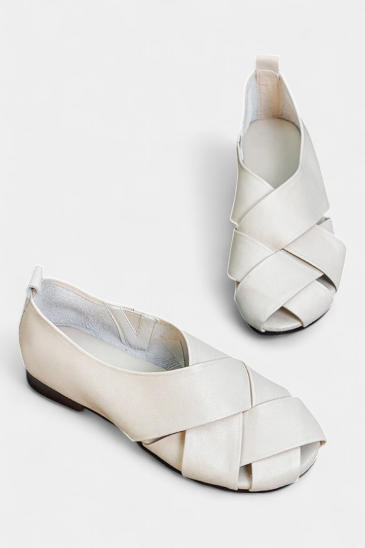 Nayra Chaussures Plates Ouvertes en Cuir Noir avec Détail Croisé