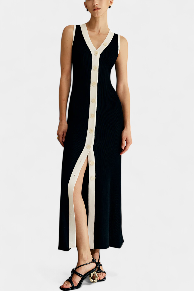 Robe Brielle en Tricot Sans Manches avec Décolleté en V et Boutons Contrastés