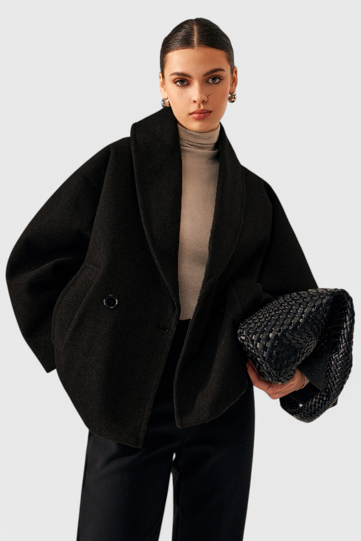 Helena Manteau en Tweed Oversized