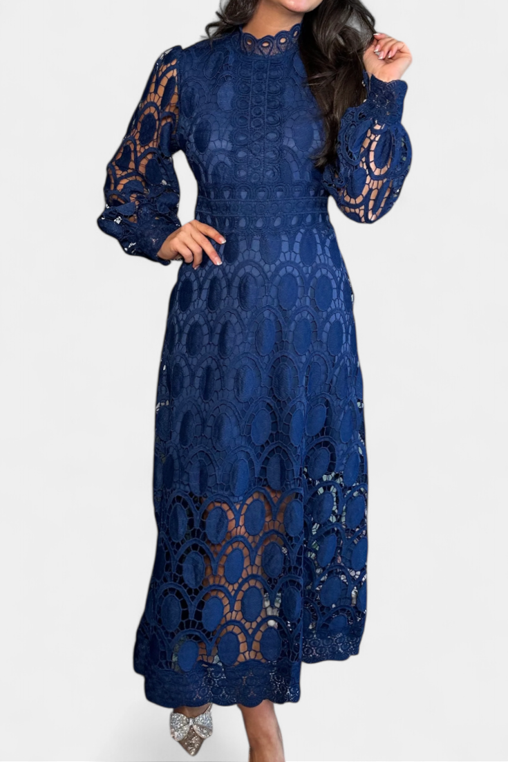 Robe Midi Jovie en Dentelle Brodée avec Col Montant