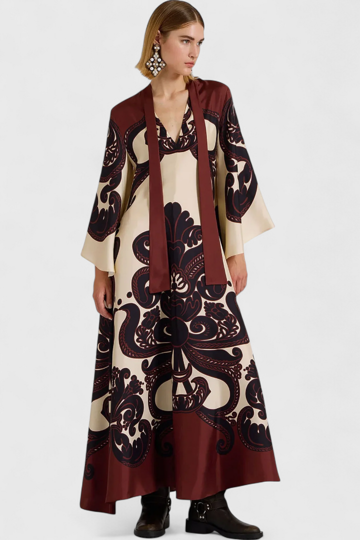 Robe Longue Maritza avec Col Haut et Imprimé de Grenadille