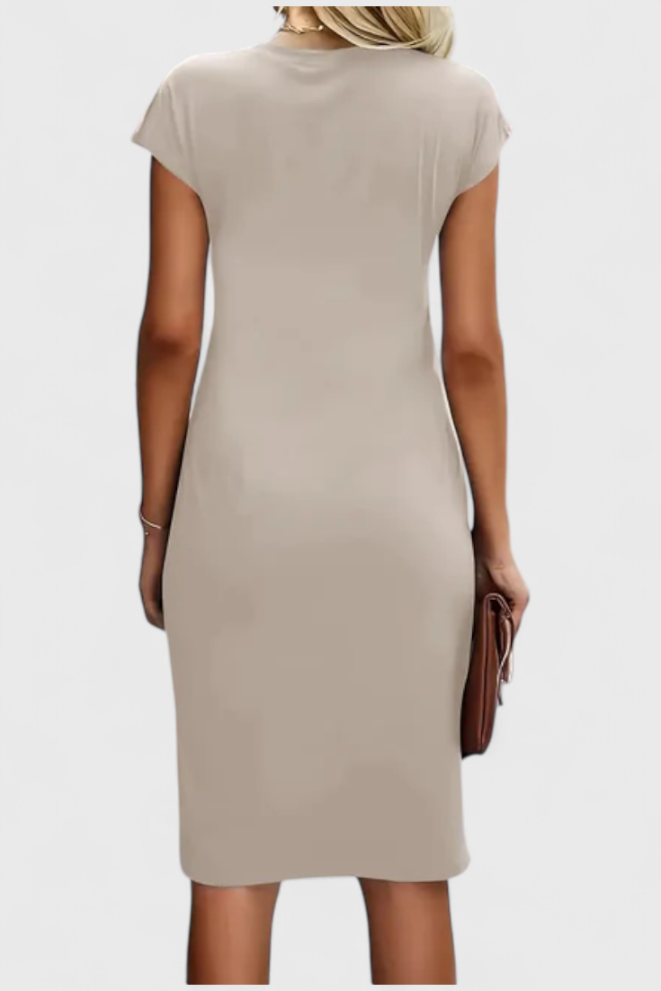 Robe Midi Intemporelle Katrina avec Col Ronde et Détail Drapé
