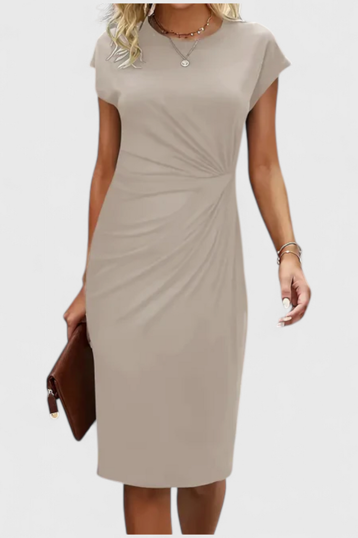 Robe Midi Intemporelle Katrina avec Col Ronde et Détail Drapé