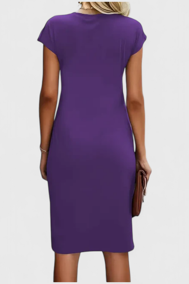 Robe Midi Intemporelle Katrina avec Col Ronde et Détail Drapé