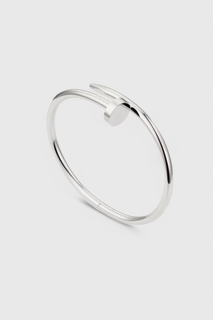 Bracelet Minimaliste Inspiré par des Clous en Argent Sterling