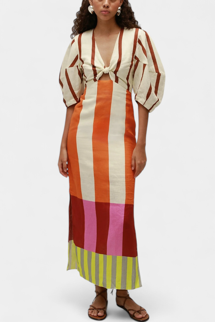 Robe Alison Douce avec Décolleté Avant et Manches Bouffantes
