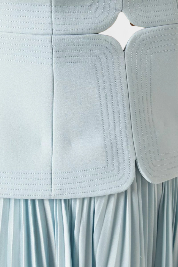 Robe Midi Plissée Clara avec Épaules Dégagées