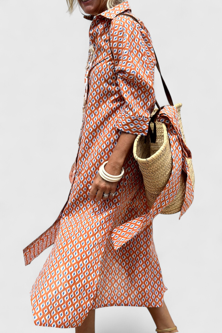 Robe Chemise Rayée au Style Intemporel