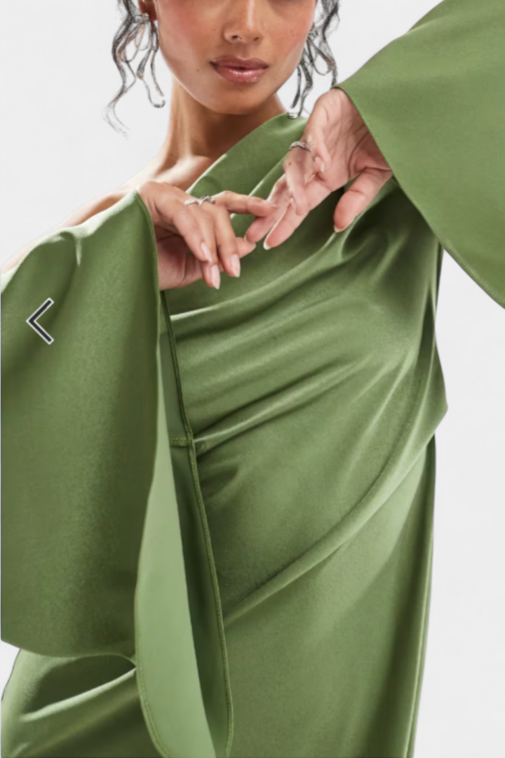 Robe Maxi Asymétrique Keisha à Épaule Unique avec Taille Sculptée