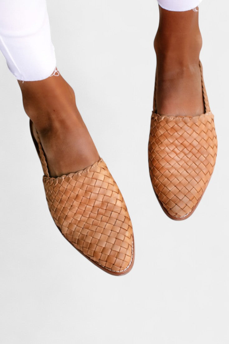 Mules Isadora Tressées avec Bout Pointu et Sangle Slingback