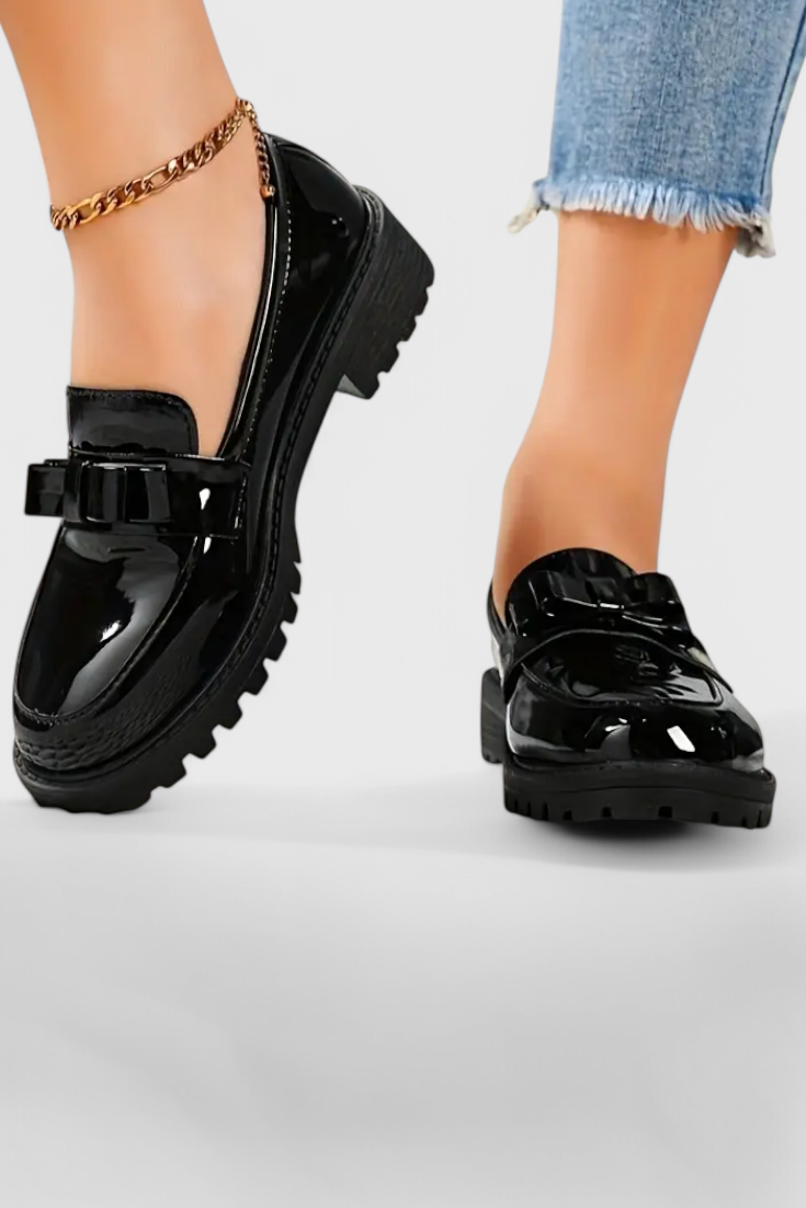 Mocassins Zinnia avec Détail de Nœud et Talon Épais