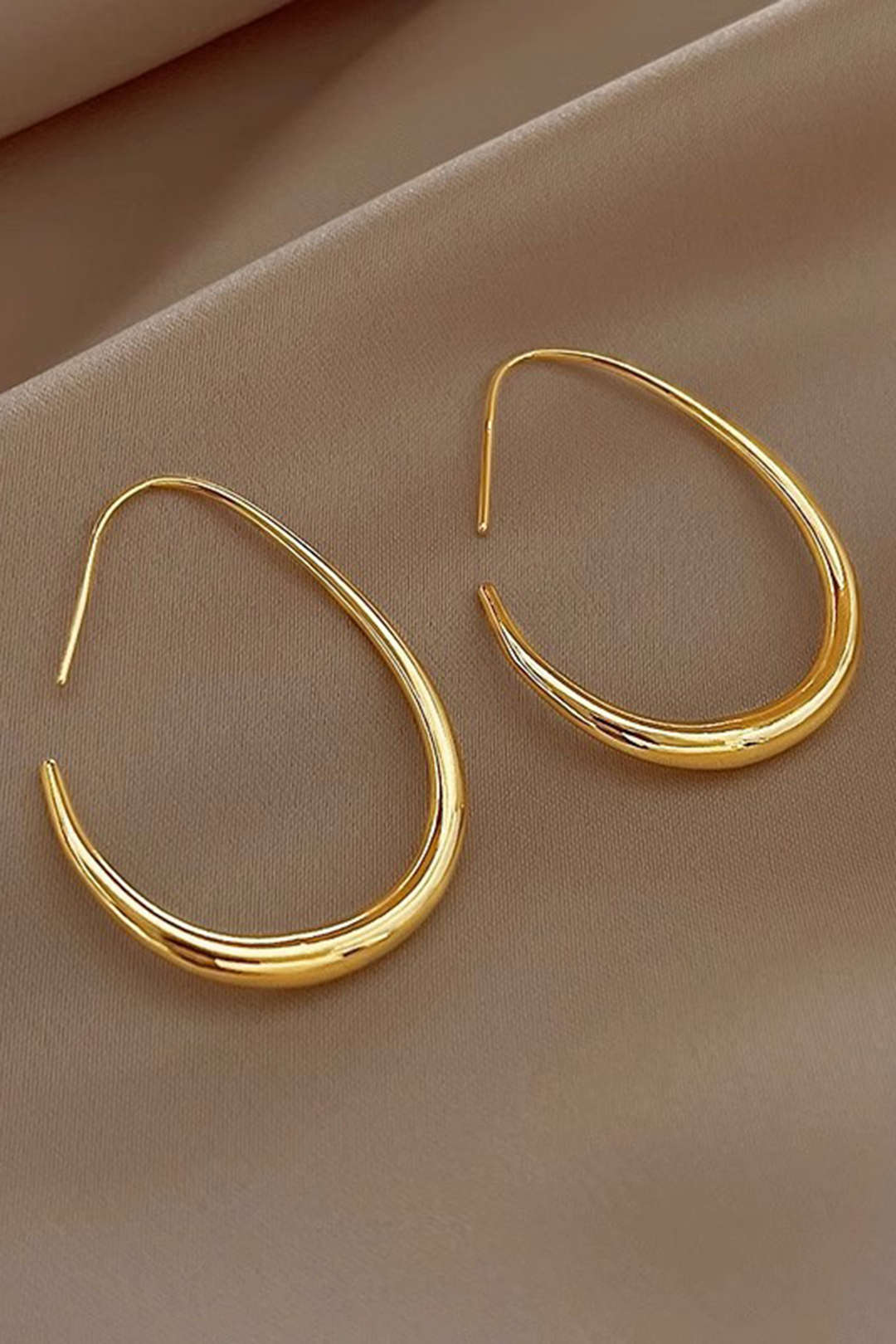 Boucles d'Oreilles Ovales en Métal