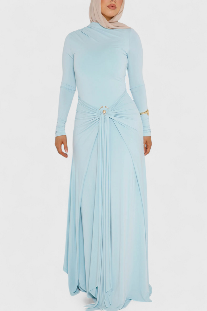 Robe Ajustée Plissée Fátima avec Détails Métalliques