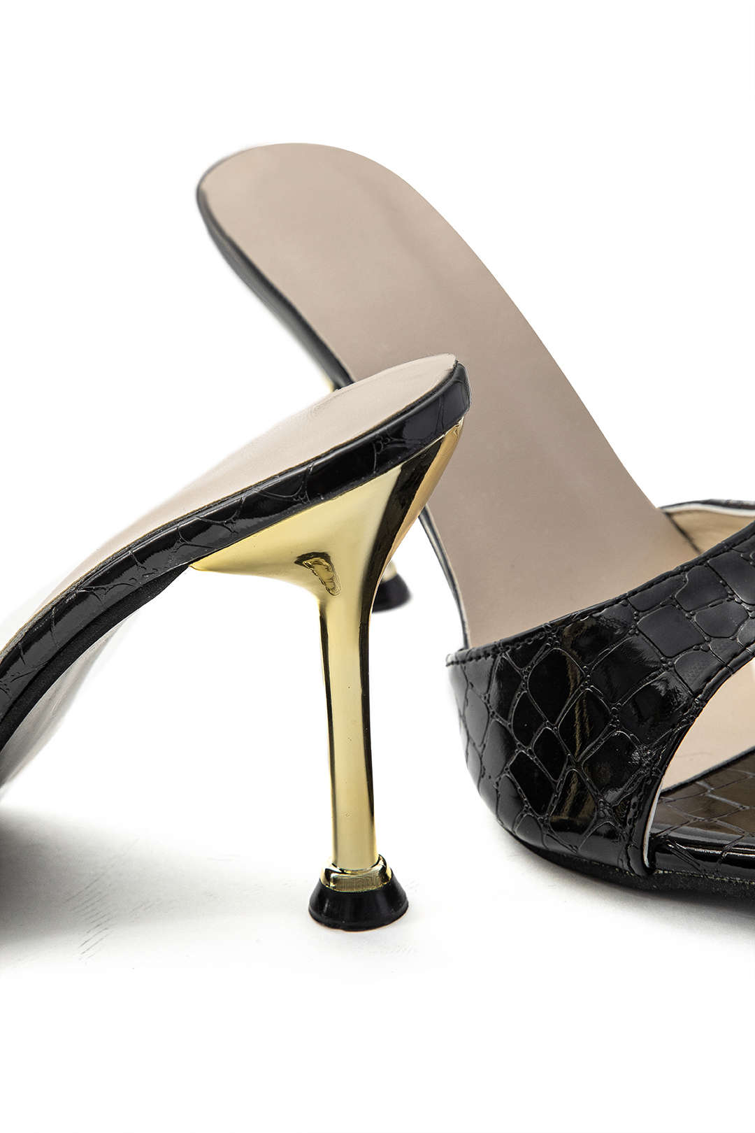 Sandales à talons hauts avec bout ouvert et sans bride à la cheville