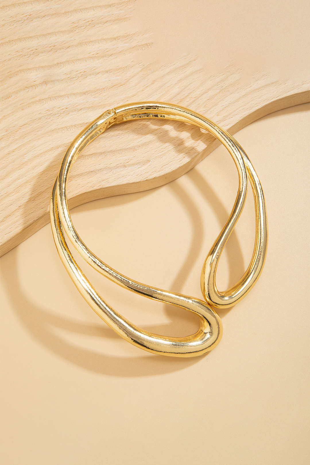 Collier Asymétrique Découpé