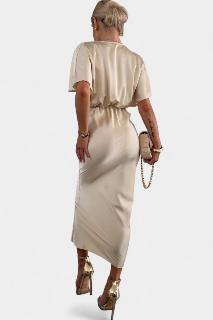 Robe Emryn Douce avec Nœud Croisé