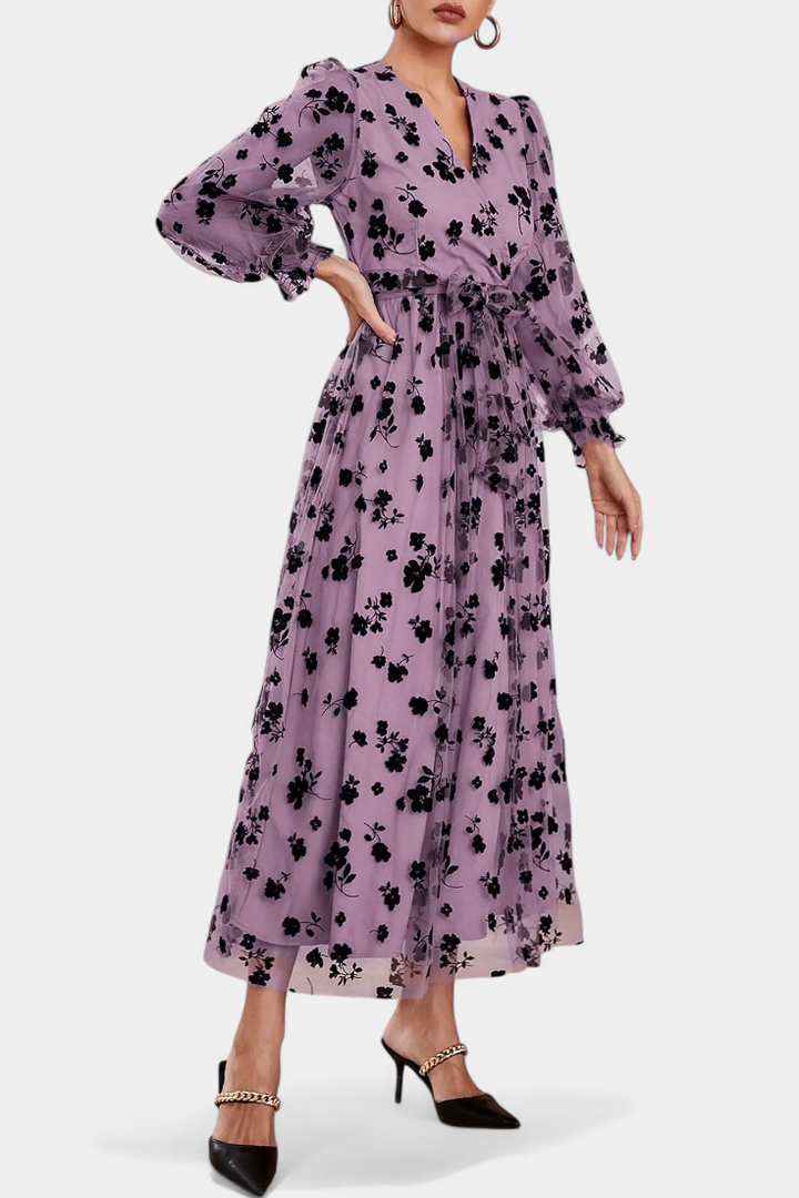 Iolanda Robe Maxi en Dentelle Florale avec Manches Bouffantes