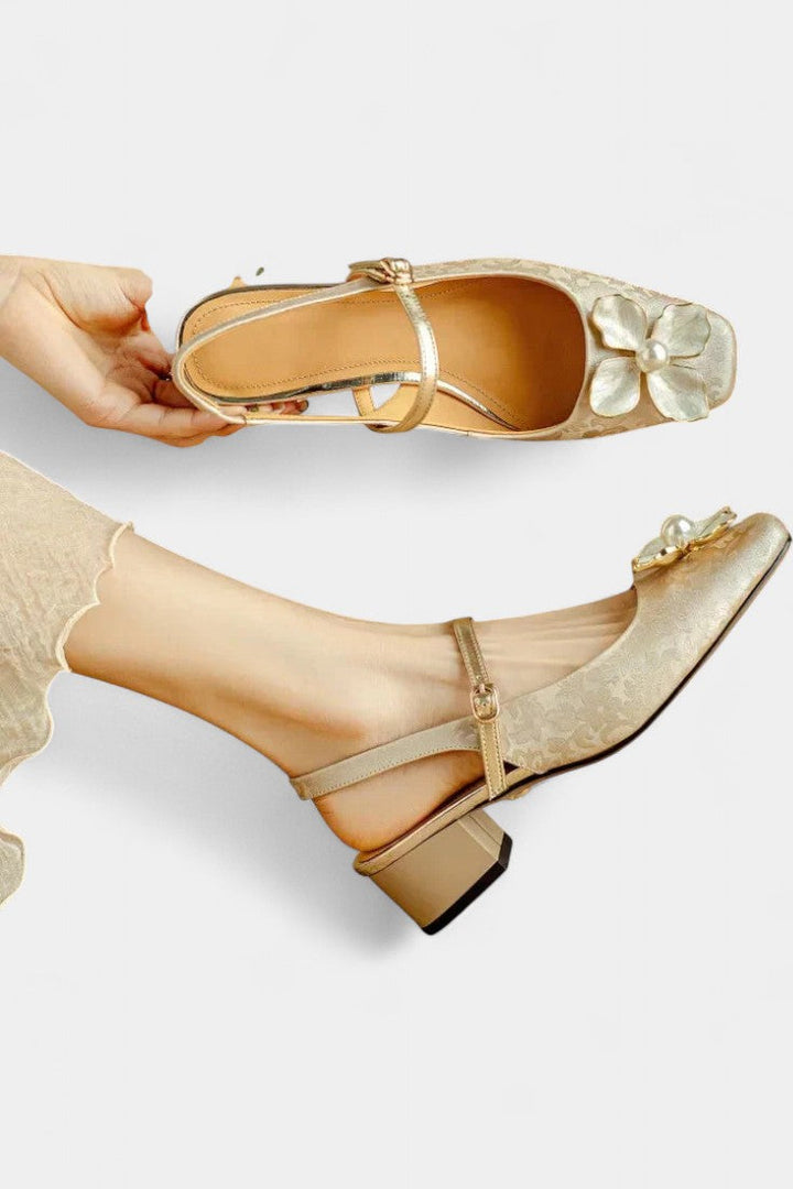 Eloise Élégantes Mary Janes avec Détail Floral