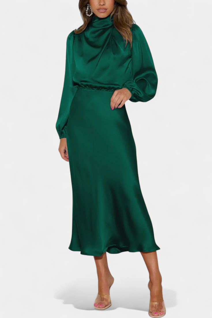 Robe Maxi Cecila avec Col Haut et Détail Floral
