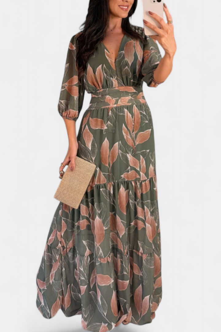 Robe Longue Aísha Fleurie avec Coupe Fluide et Motif de Feuilles