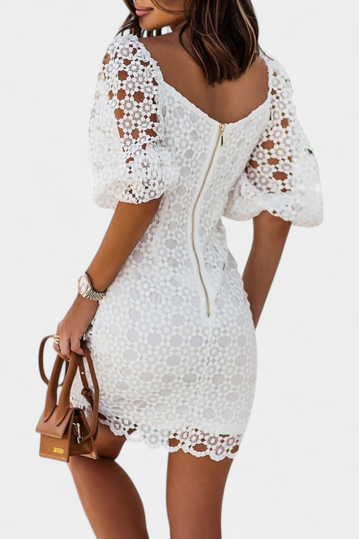 Robe Courte en Dentelle Engracia avec Manches Bouffantes