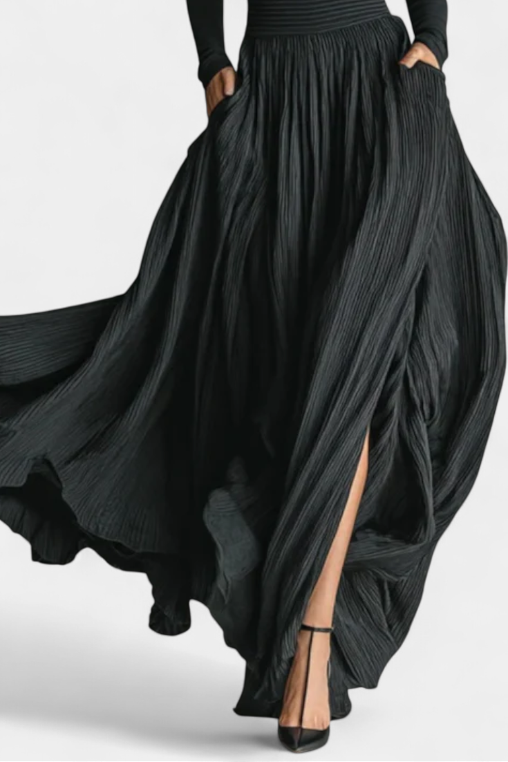 Orren Ensemble Col Montant avec Jupe Plissée Noire