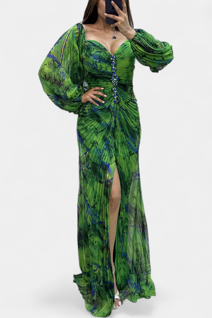 Robe Maxi Plissée Quintessa avec Manches Longues et Imprimé Vibrant