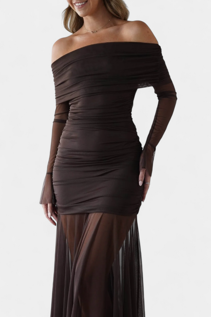 Robe Maxi Sans Épaules Desiree avec Fronces Sculpturaux