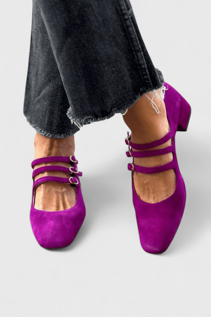 Evdokia Talons avec Multiples Ceintures et Bout Carré