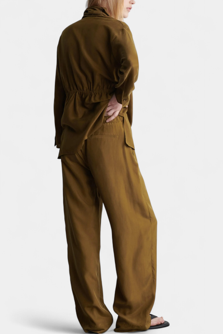 Ensemble Blazer à Revers et Pantalons Assortis Sue