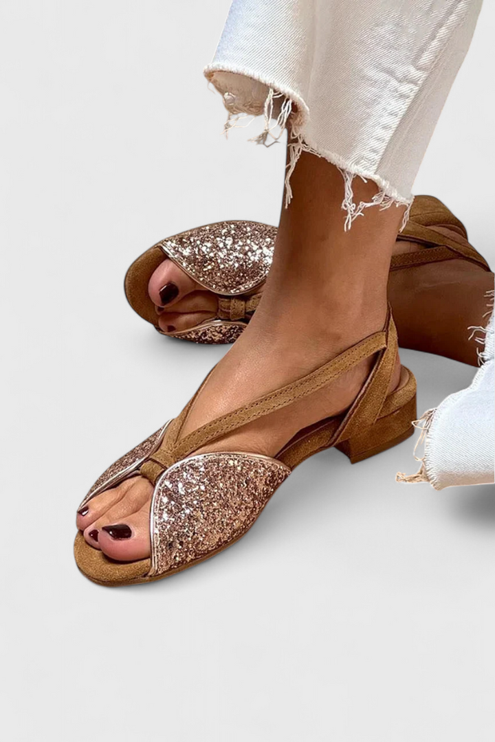 Sandales Dobrava Sofia Peep-Toe avec Détails Brillants et Talon Bas en Bloc