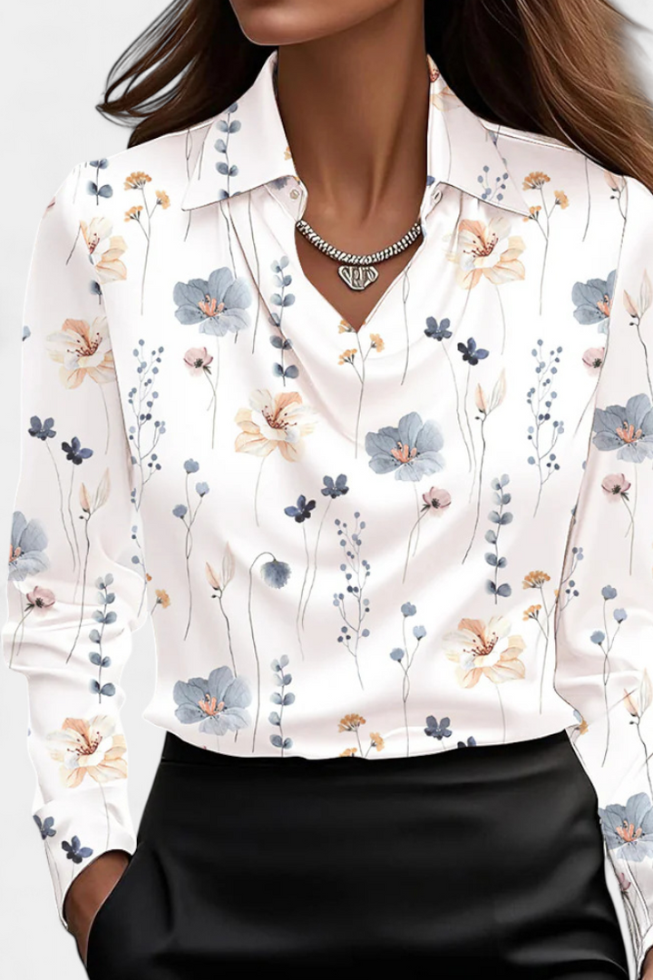Blouse Satinée Dilnaz avec Décolleté Cascading