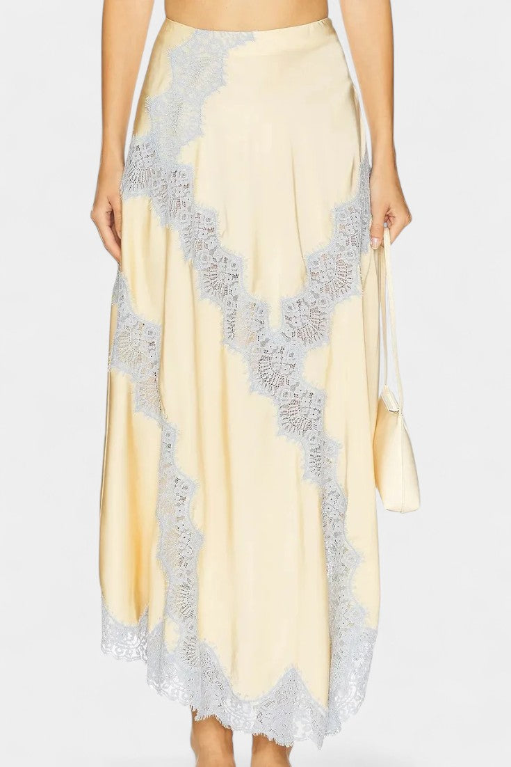 Mirren Ensemble en Satin avec Top et Jupe Midi