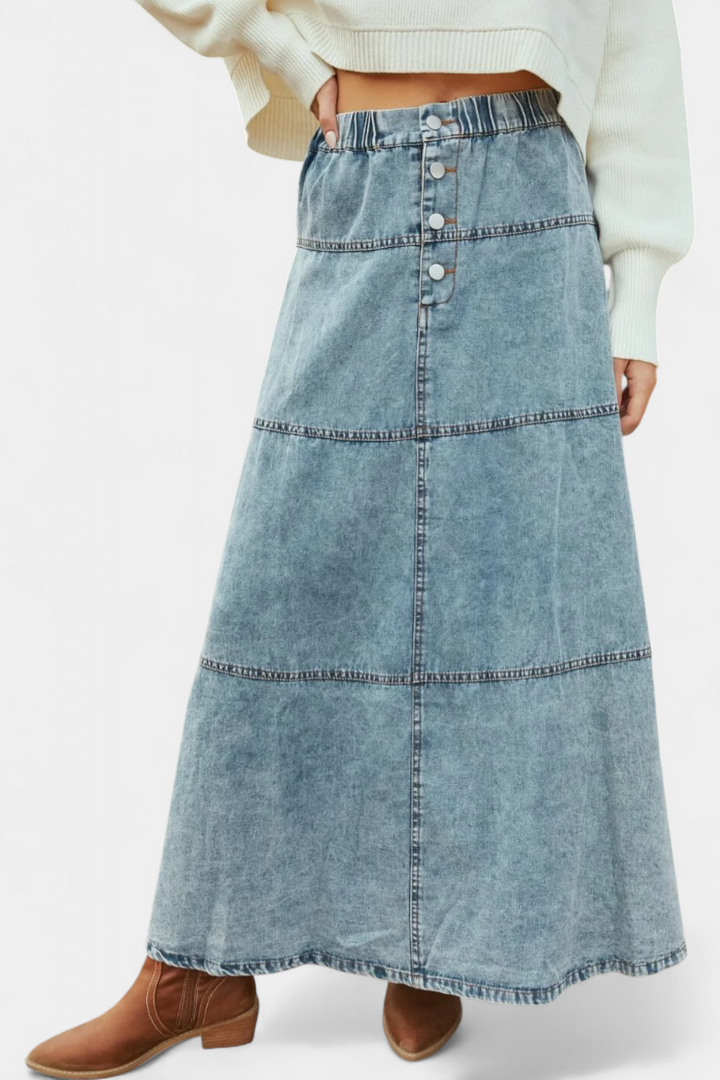 Jupe Maxi en Denim Lorraine avec Détail en Plume