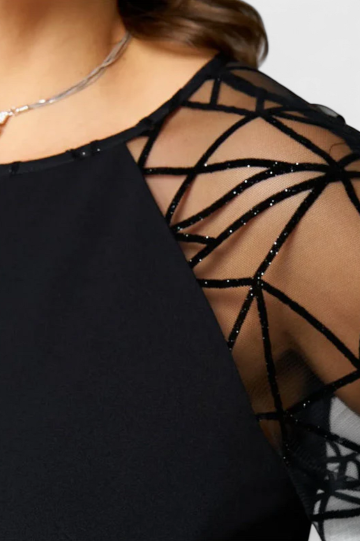 Robe Bellezza Noire avec Manches en Tulle et Coupe Ample
