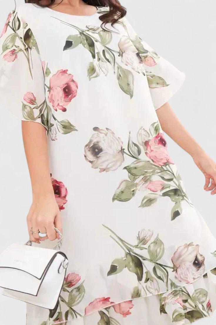 Robe Tameka en Georgette Fluide avec Pétales et Manches Transparentes
