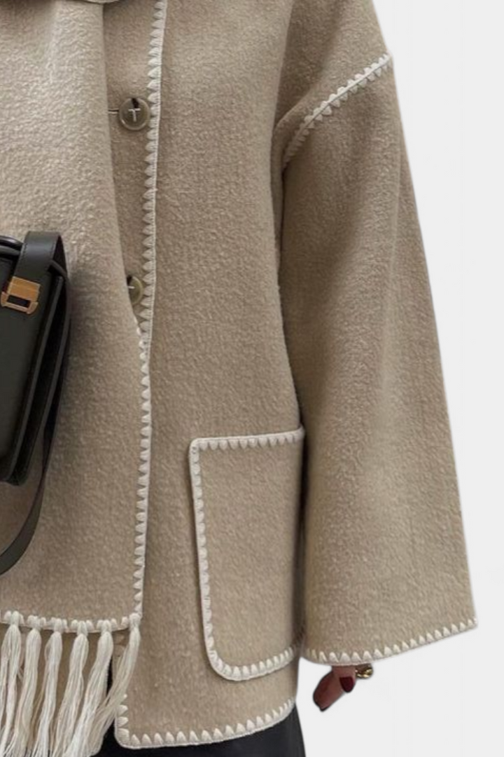 Manteau Pauline avec Écharpe à Franges Intégrée